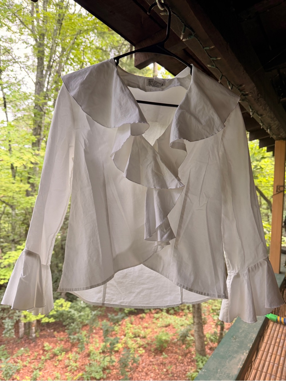 ravel White Ruffle Collar Long-Sleeve Blouse